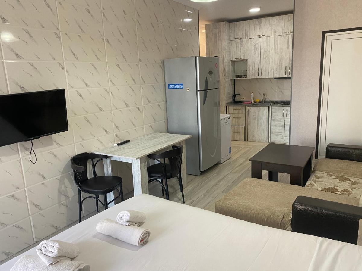 Apartment - Nino บาทูมิ ภายนอก รูปภาพ