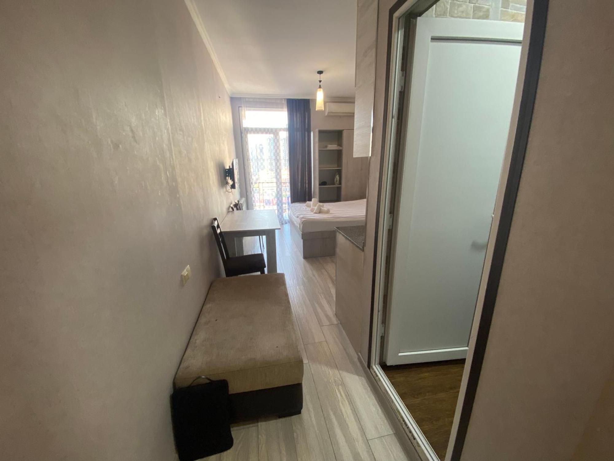 Apartment - Nino บาทูมิ ภายนอก รูปภาพ
